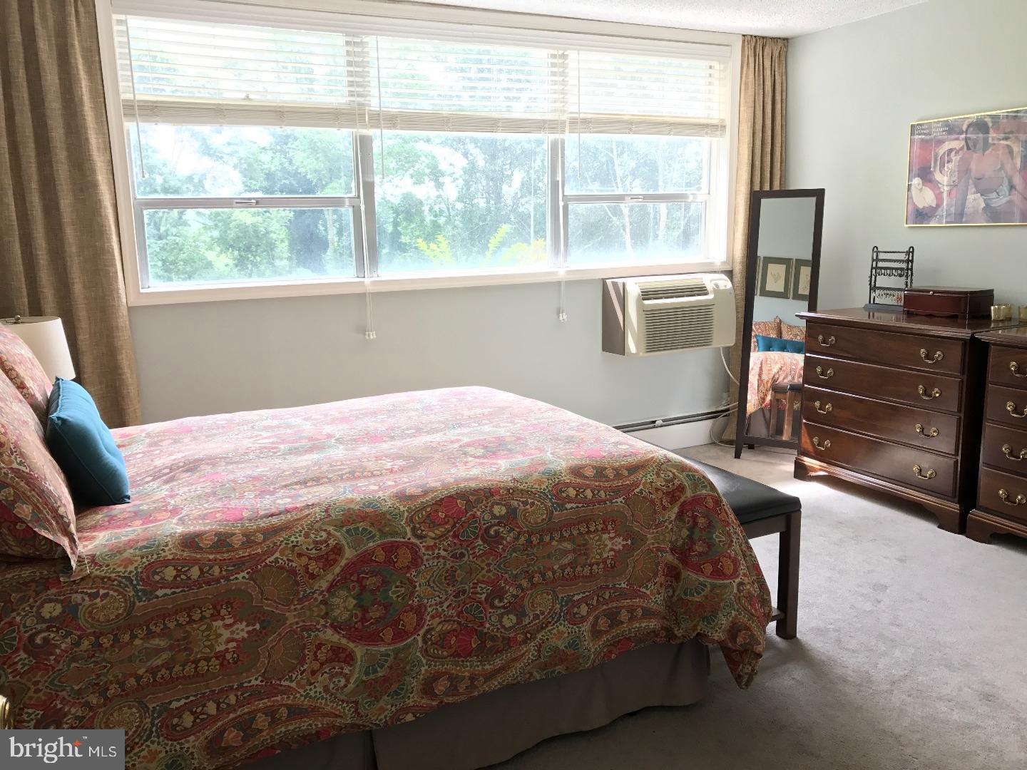 RADNOR HOUSE - Residential