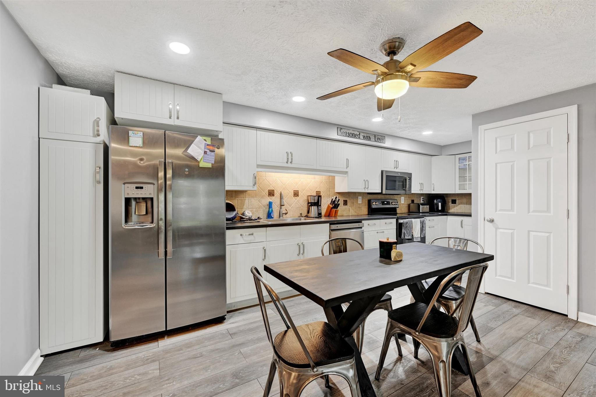 LONG COVE CONDOMINIUMS - Residential