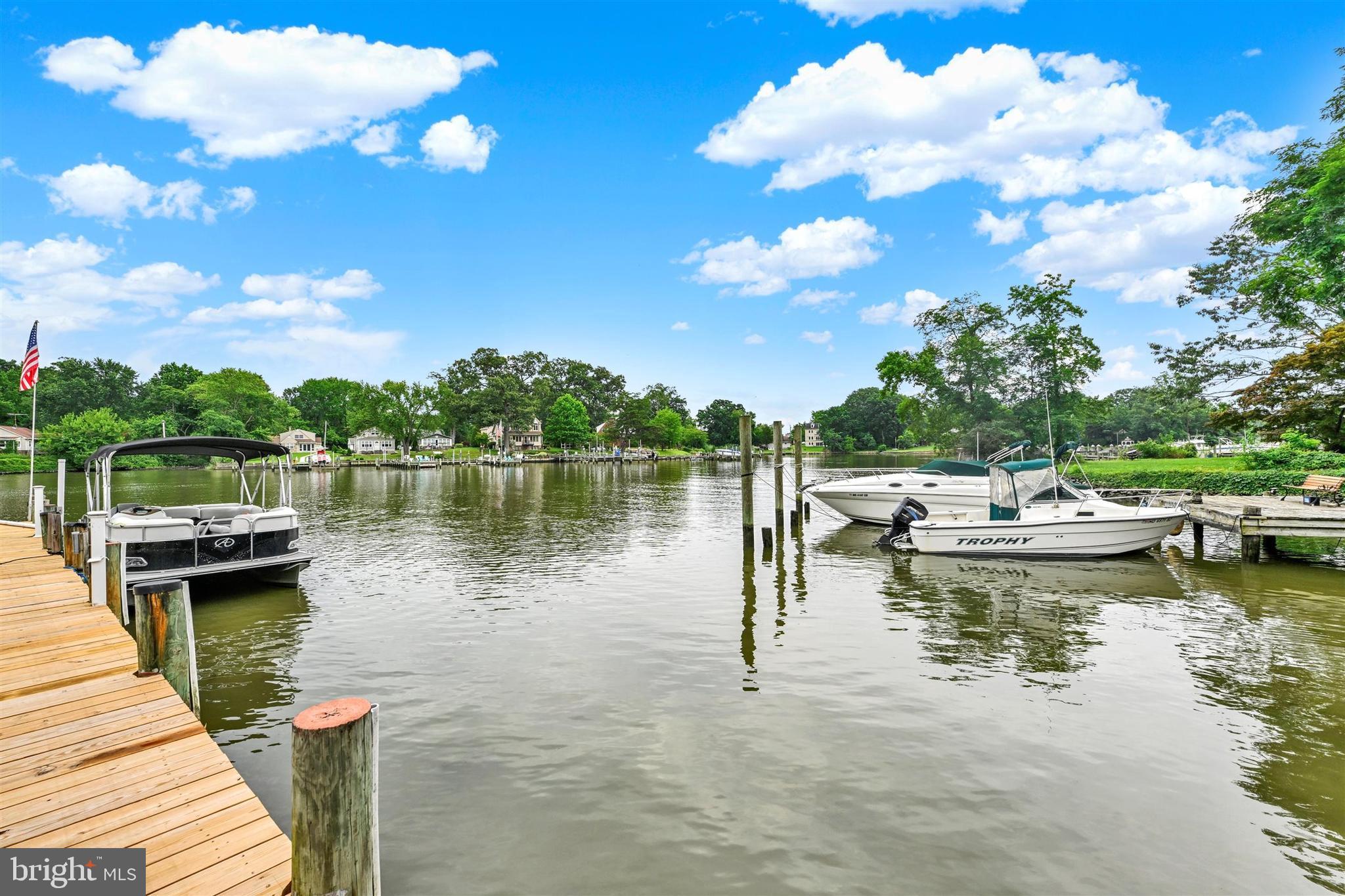 LONG COVE CONDOMINIUMS - Residential