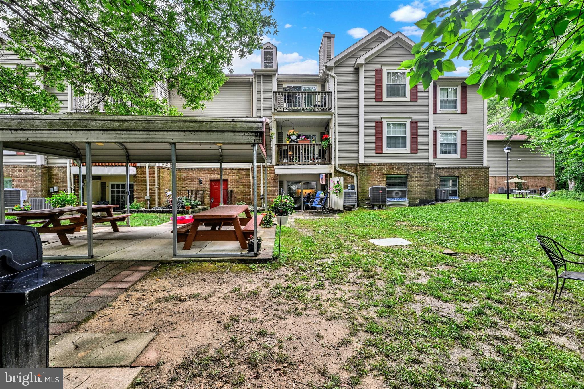 LONG COVE CONDOMINIUMS - Residential