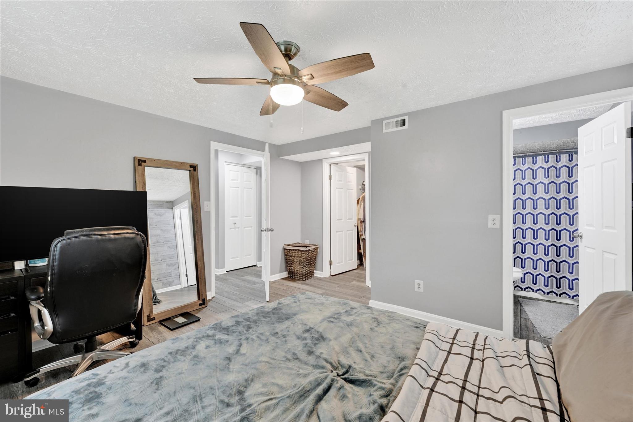 LONG COVE CONDOMINIUMS - Residential