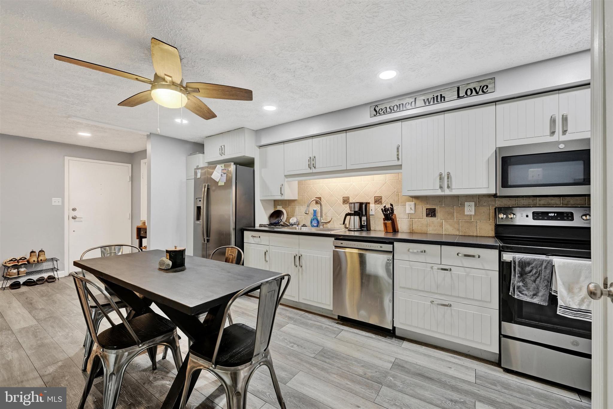 LONG COVE CONDOMINIUMS - Residential