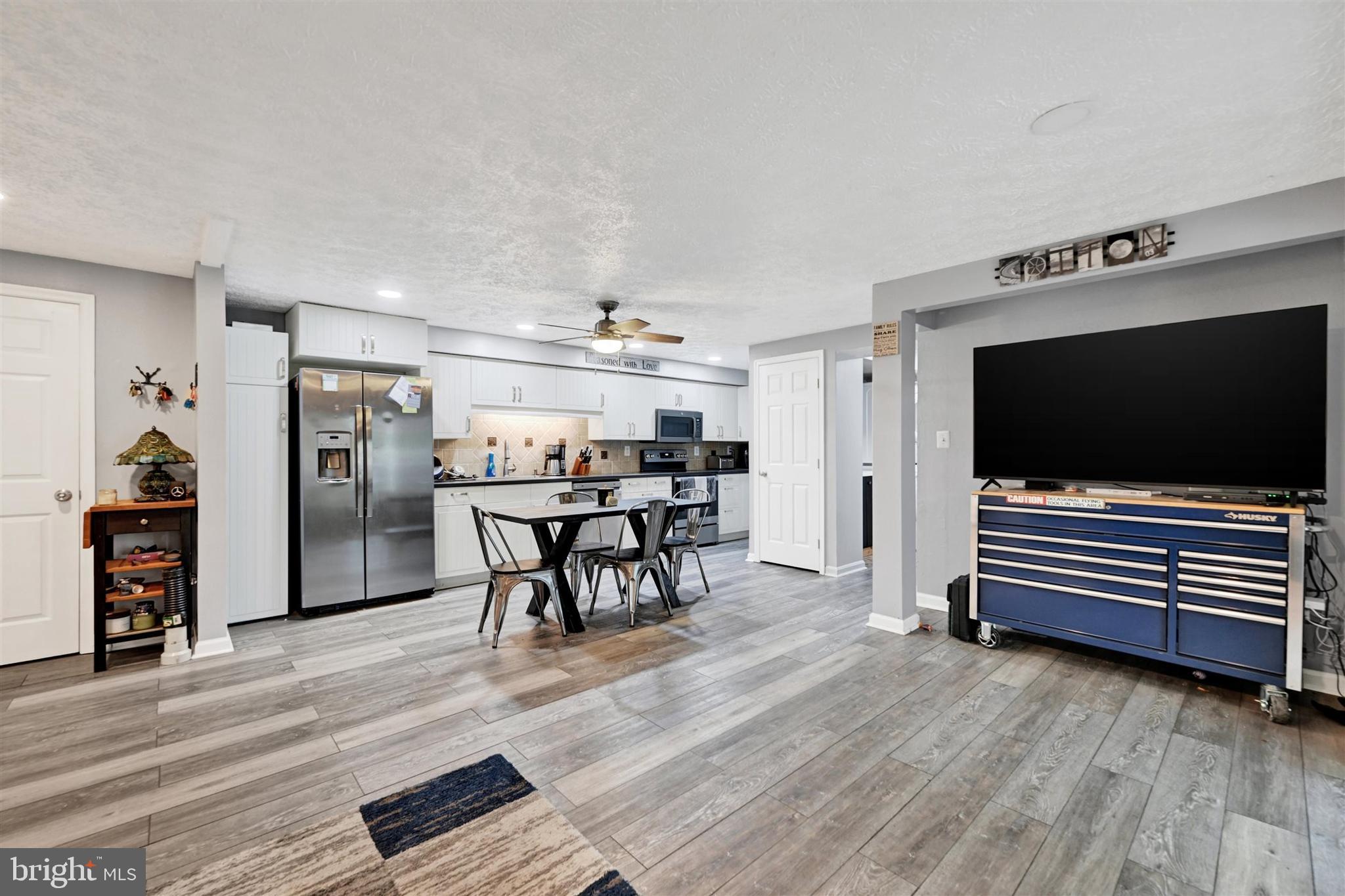 LONG COVE CONDOMINIUMS - Residential