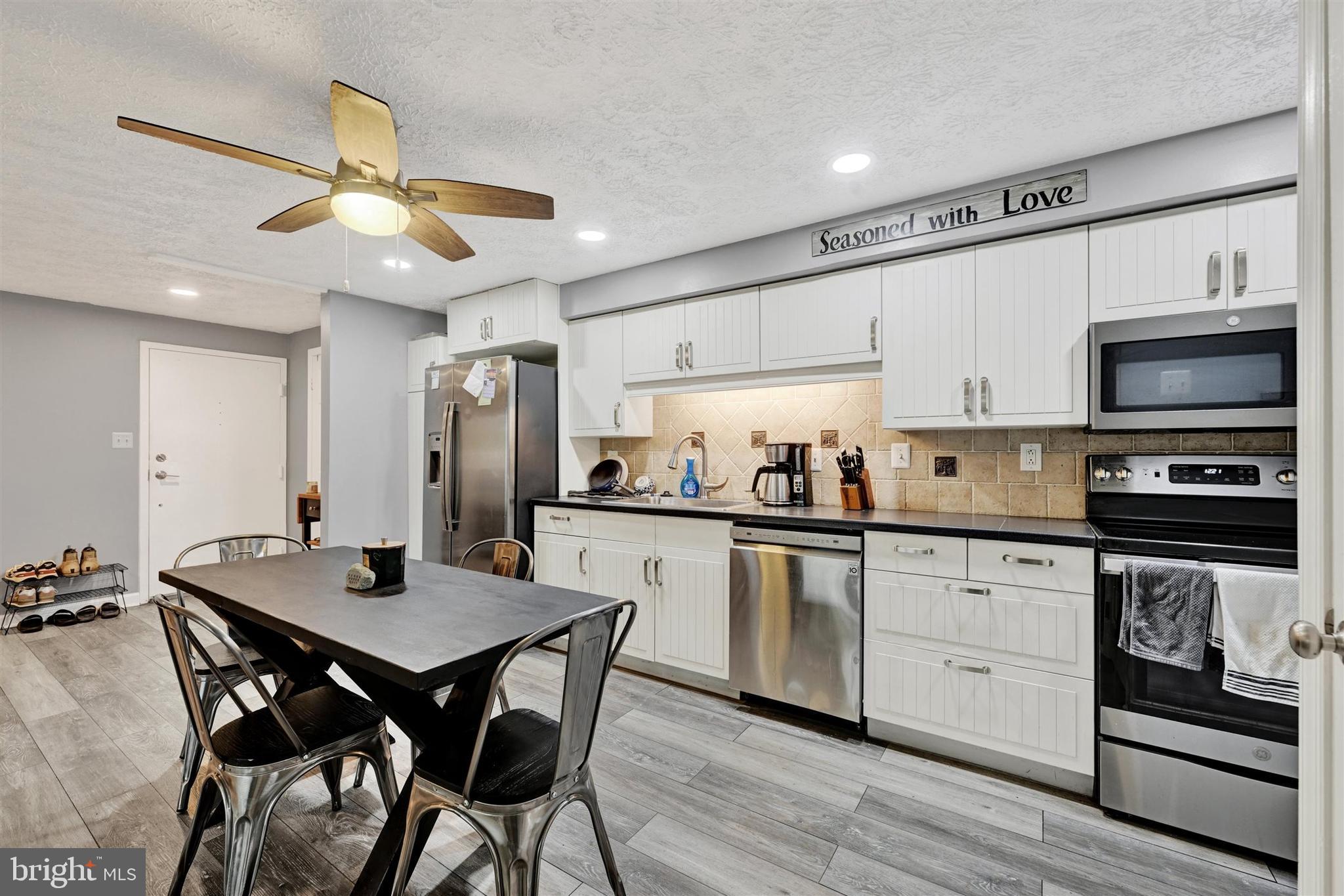 LONG COVE CONDOMINIUMS - Residential