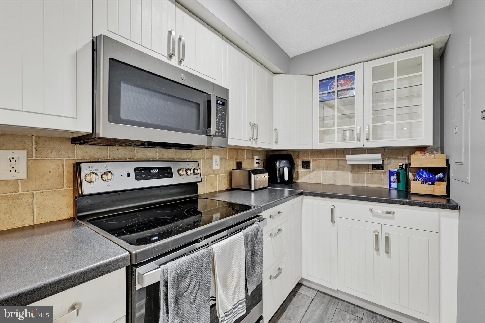 LONG COVE CONDOMINIUMS - Residential