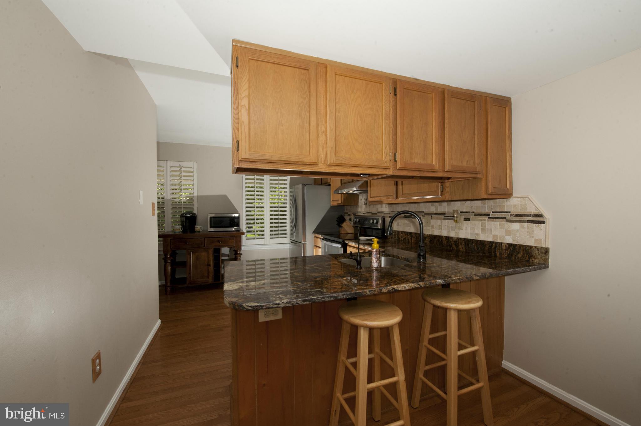 WOODLAND BEACH - Residential