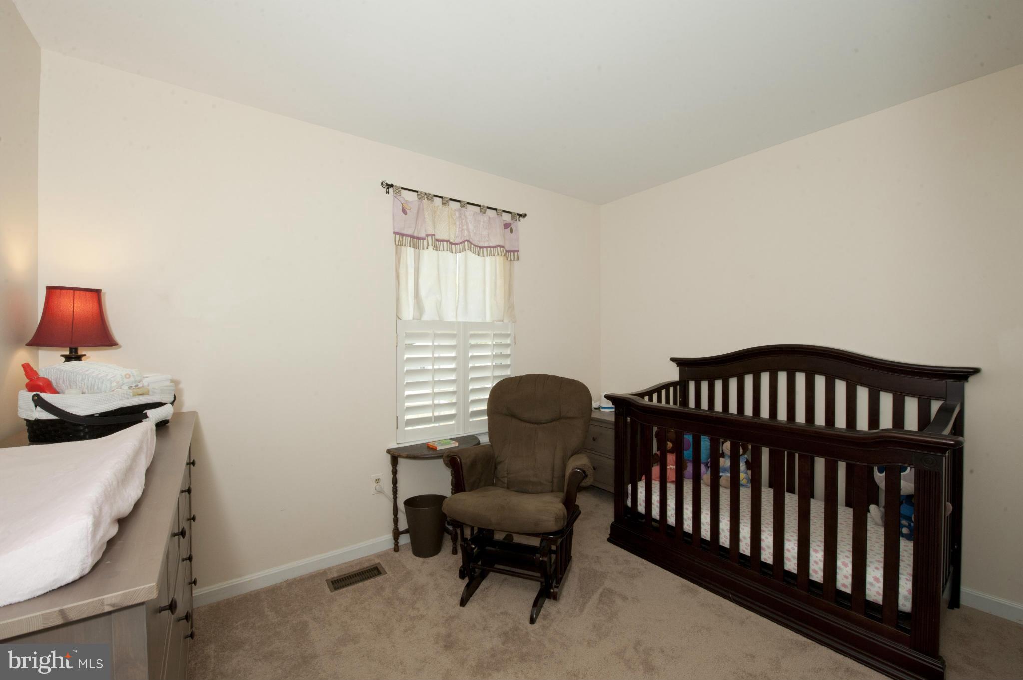 WOODLAND BEACH - Residential