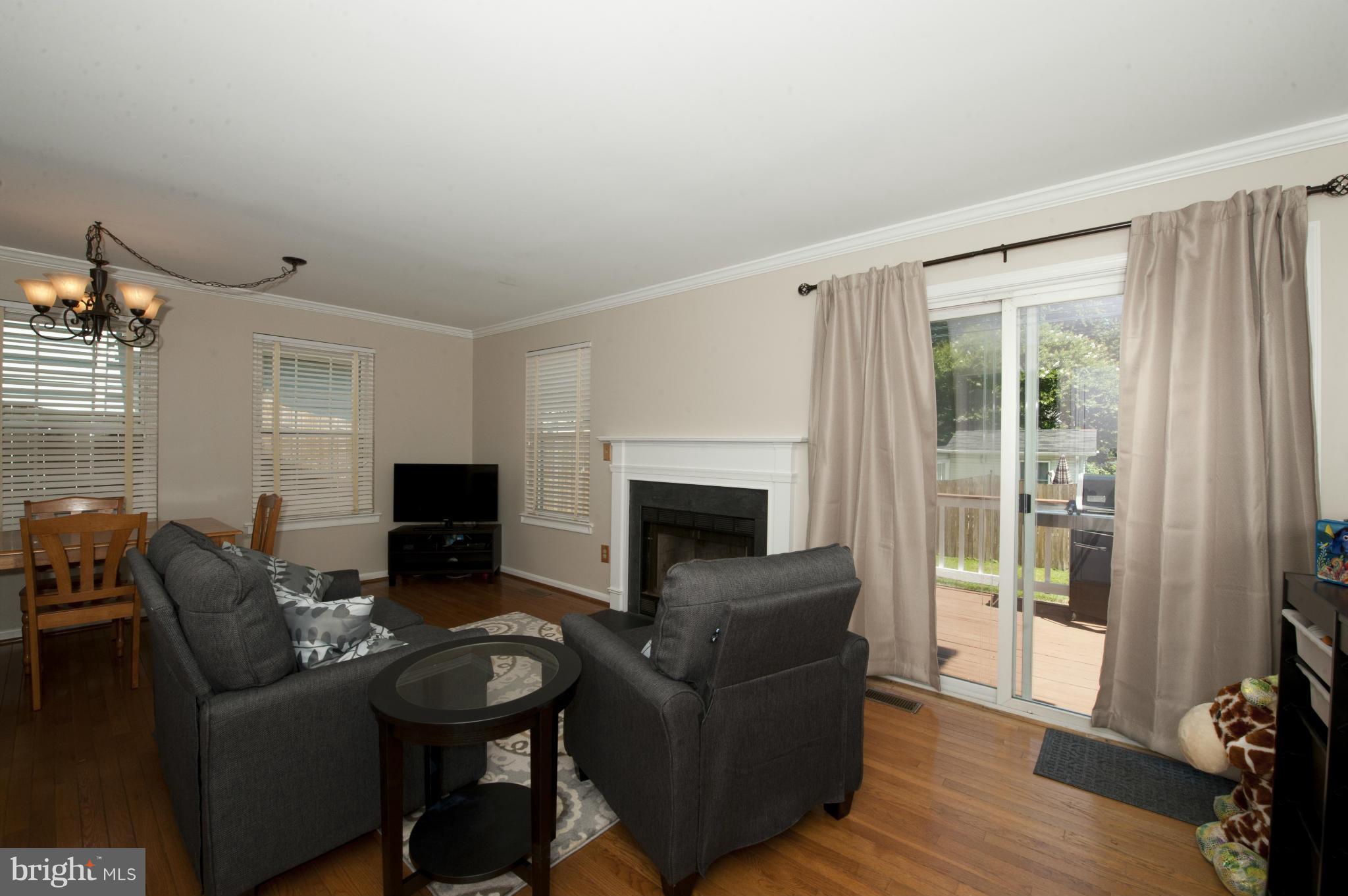 WOODLAND BEACH - Residential