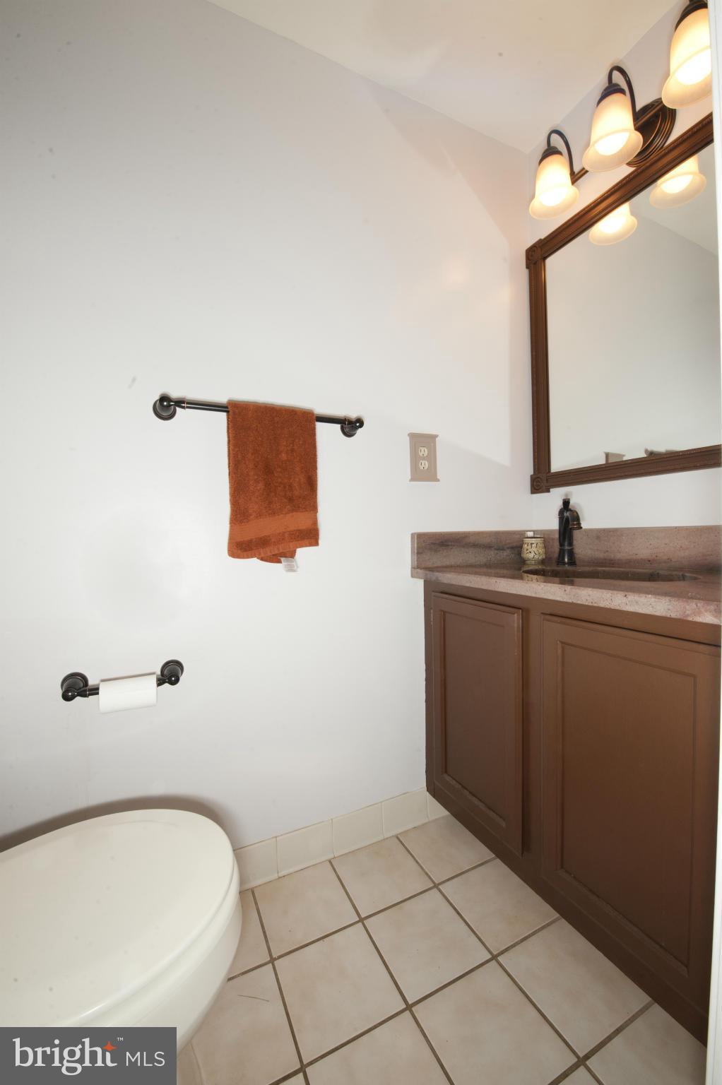 WOODLAND BEACH - Residential