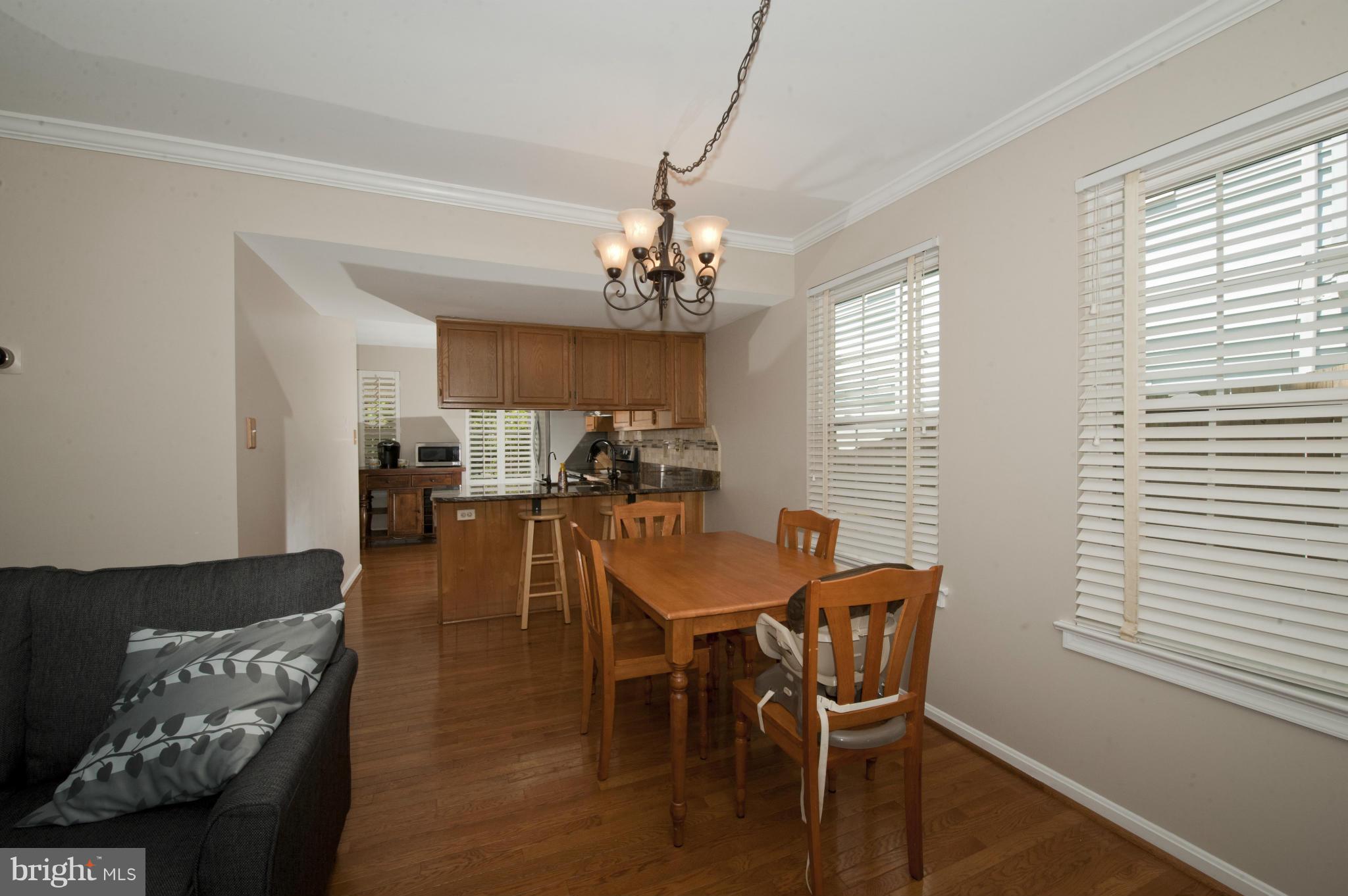 WOODLAND BEACH - Residential