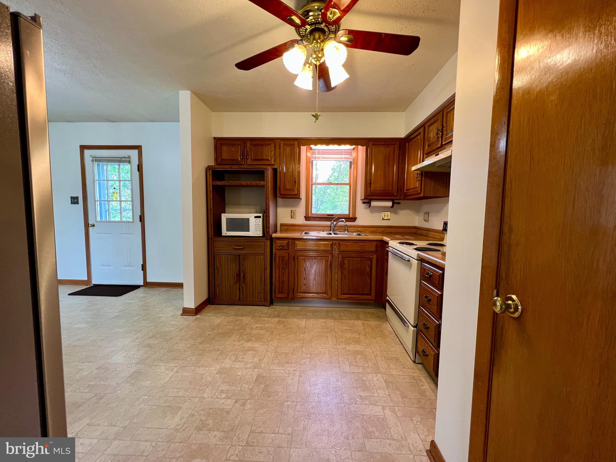 THE VILLAGE AT LAKESIDE - Residential