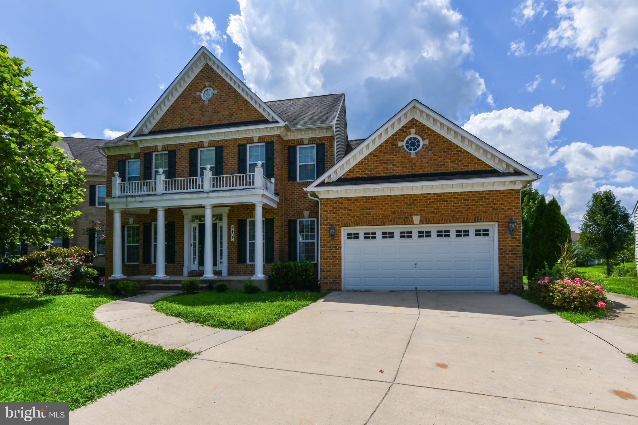 9405 PIROUETTE COURT