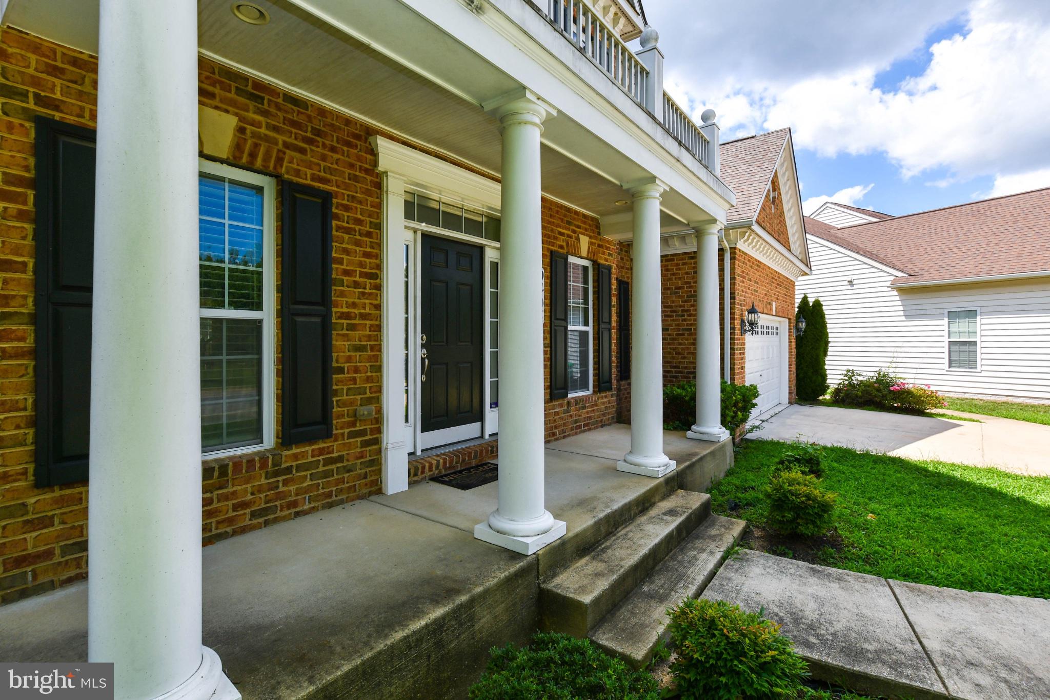 9405 PIROUETTE COURT