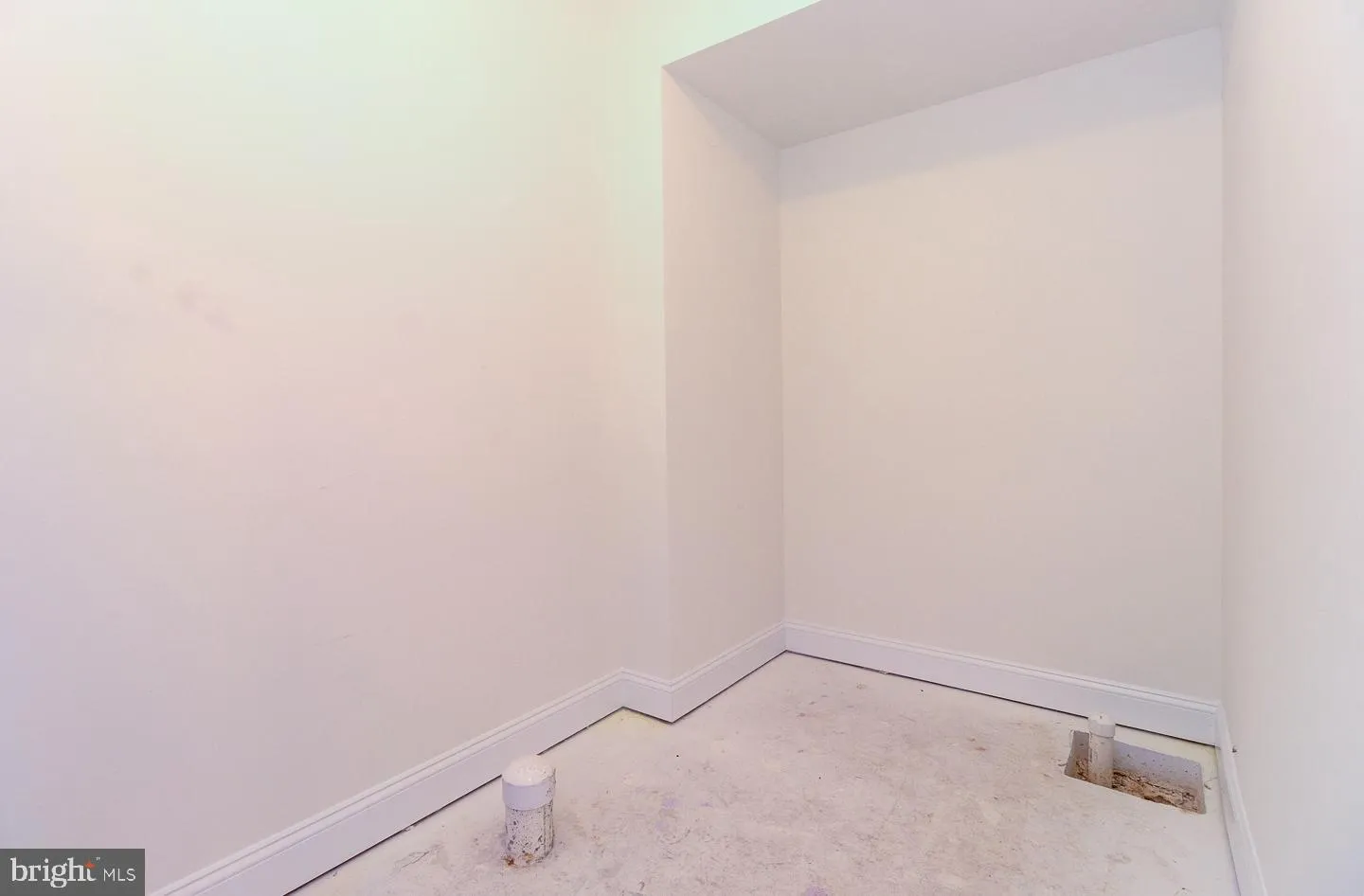 Hockessin, Delaware 19707, United States, 3 Bedrooms Bedrooms, ,3 BathroomsBathrooms,Residential,Pending,35144