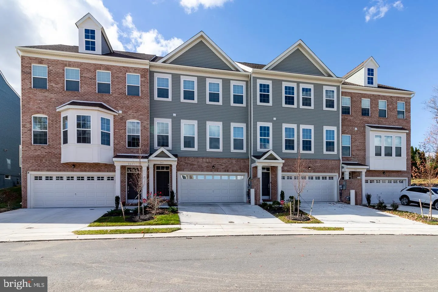 Hockessin, Delaware 19707, United States, 3 Bedrooms Bedrooms, ,3 BathroomsBathrooms,Residential,Pending,35144