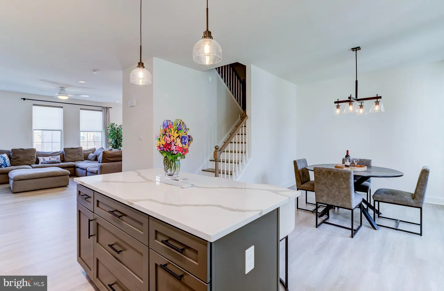Hockessin, Delaware 19707, United States, 3 Bedrooms Bedrooms, ,3 BathroomsBathrooms,Residential,Pending,35144