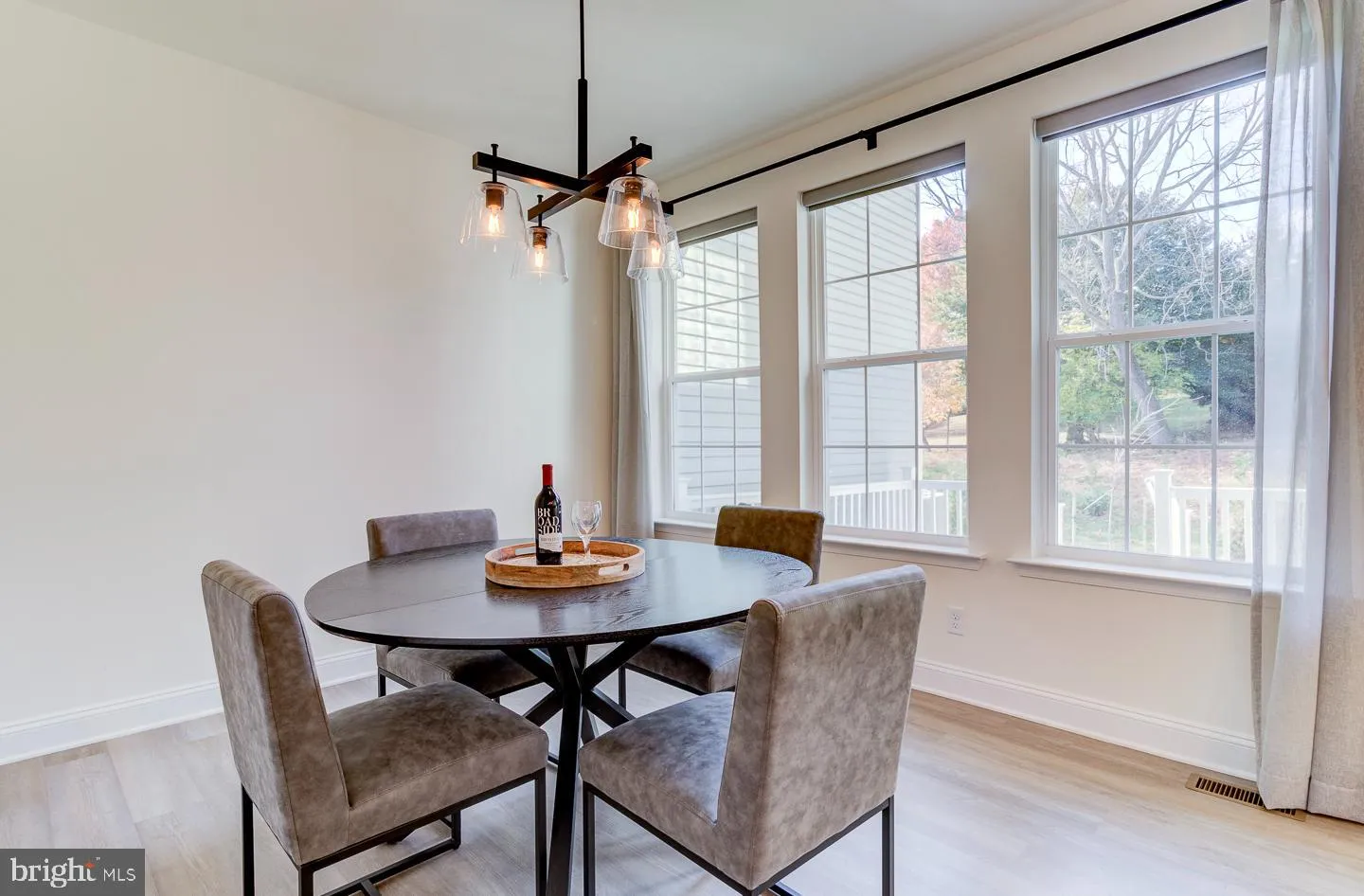 Hockessin, Delaware 19707, United States, 3 Bedrooms Bedrooms, ,3 BathroomsBathrooms,Residential,Pending,35144