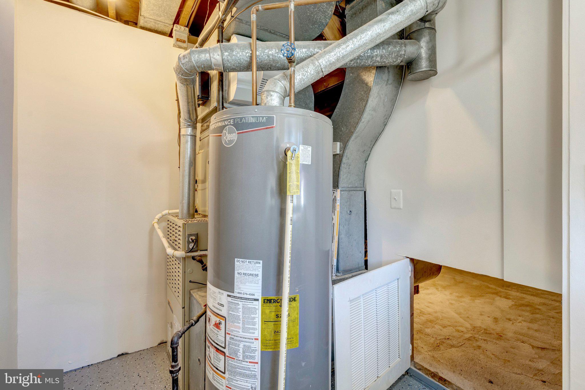 LAKE BRADDOCK - Residential