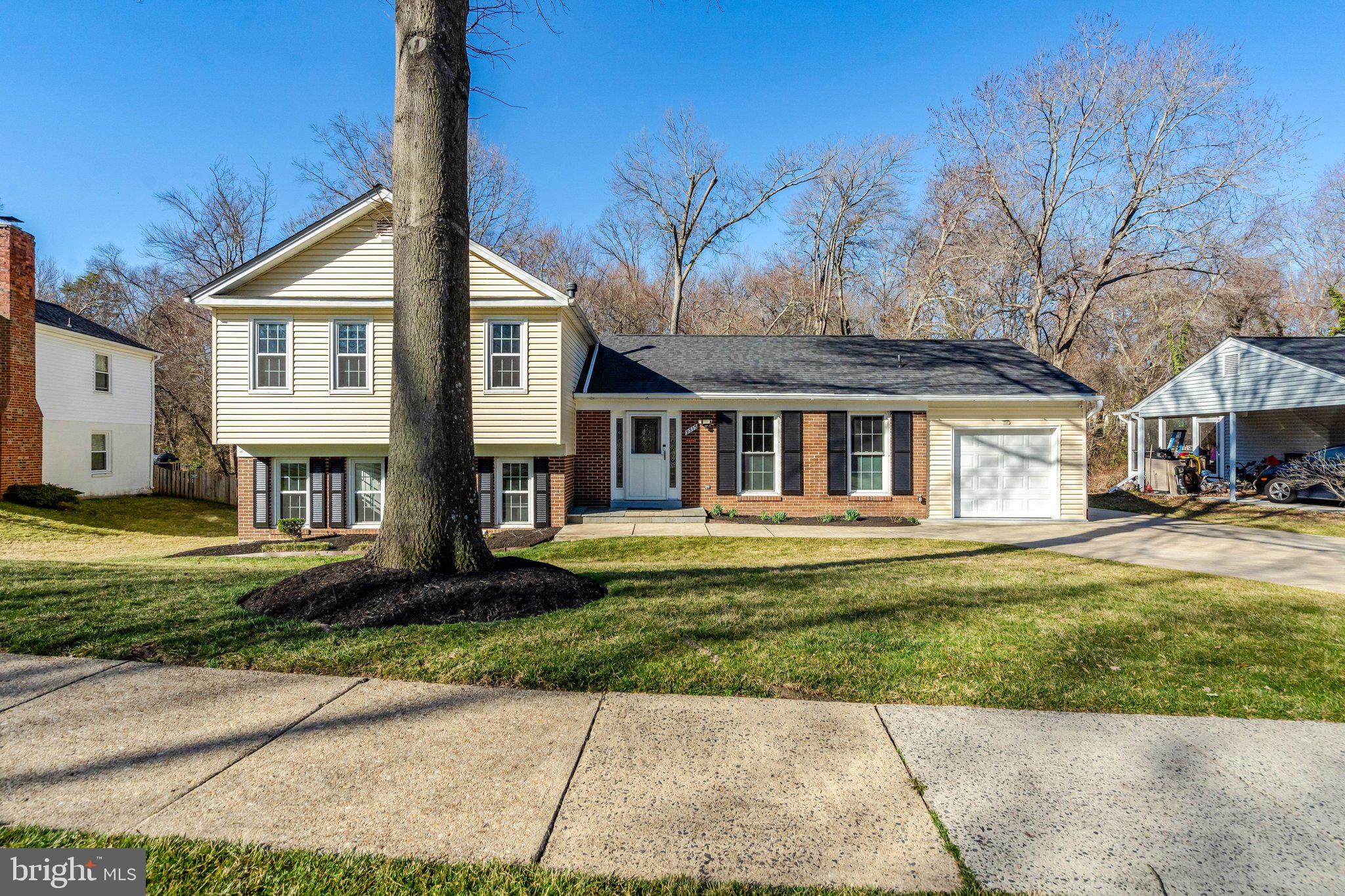 LAKE BRADDOCK - Residential