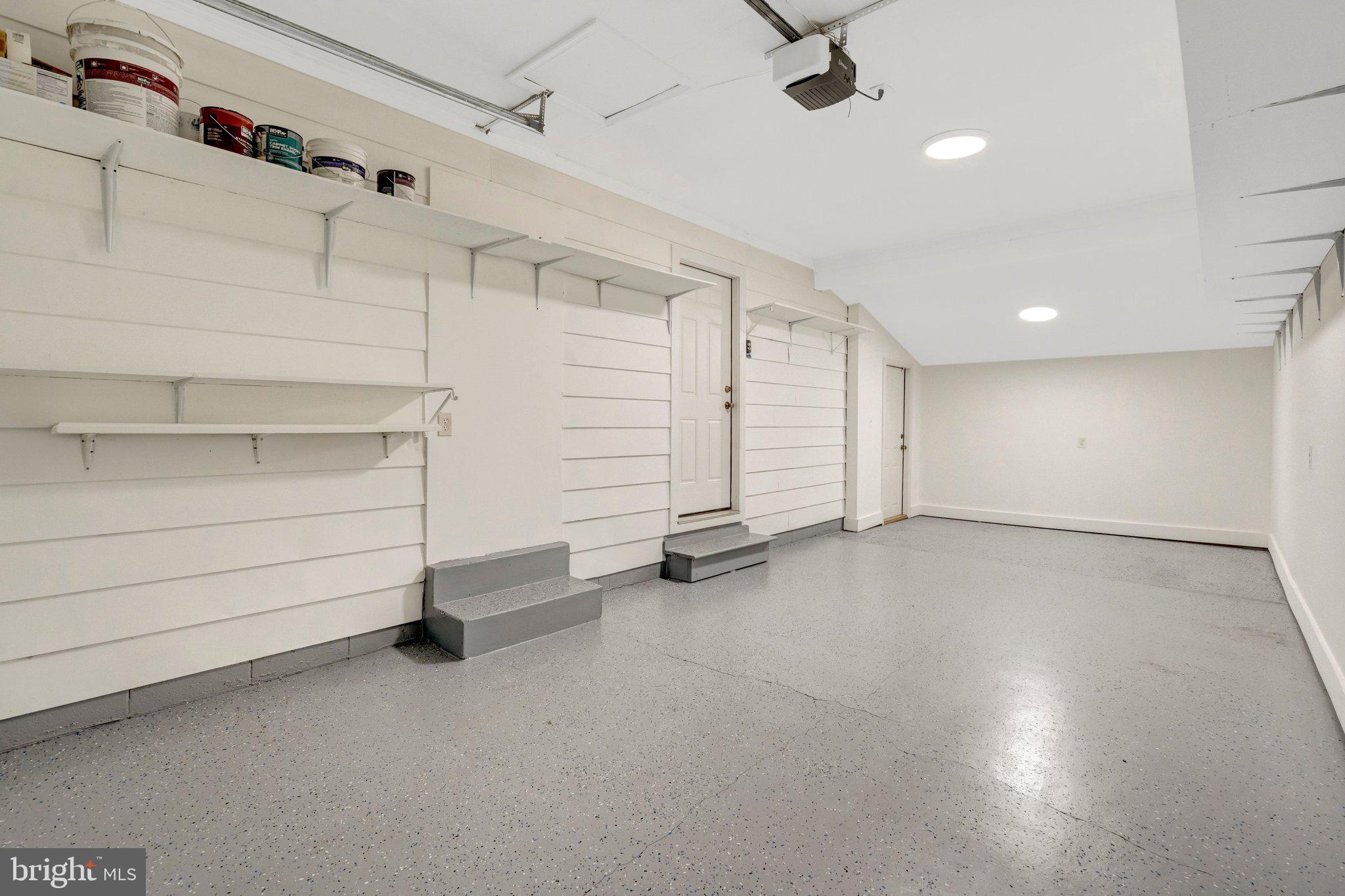 LAKE BRADDOCK - Residential