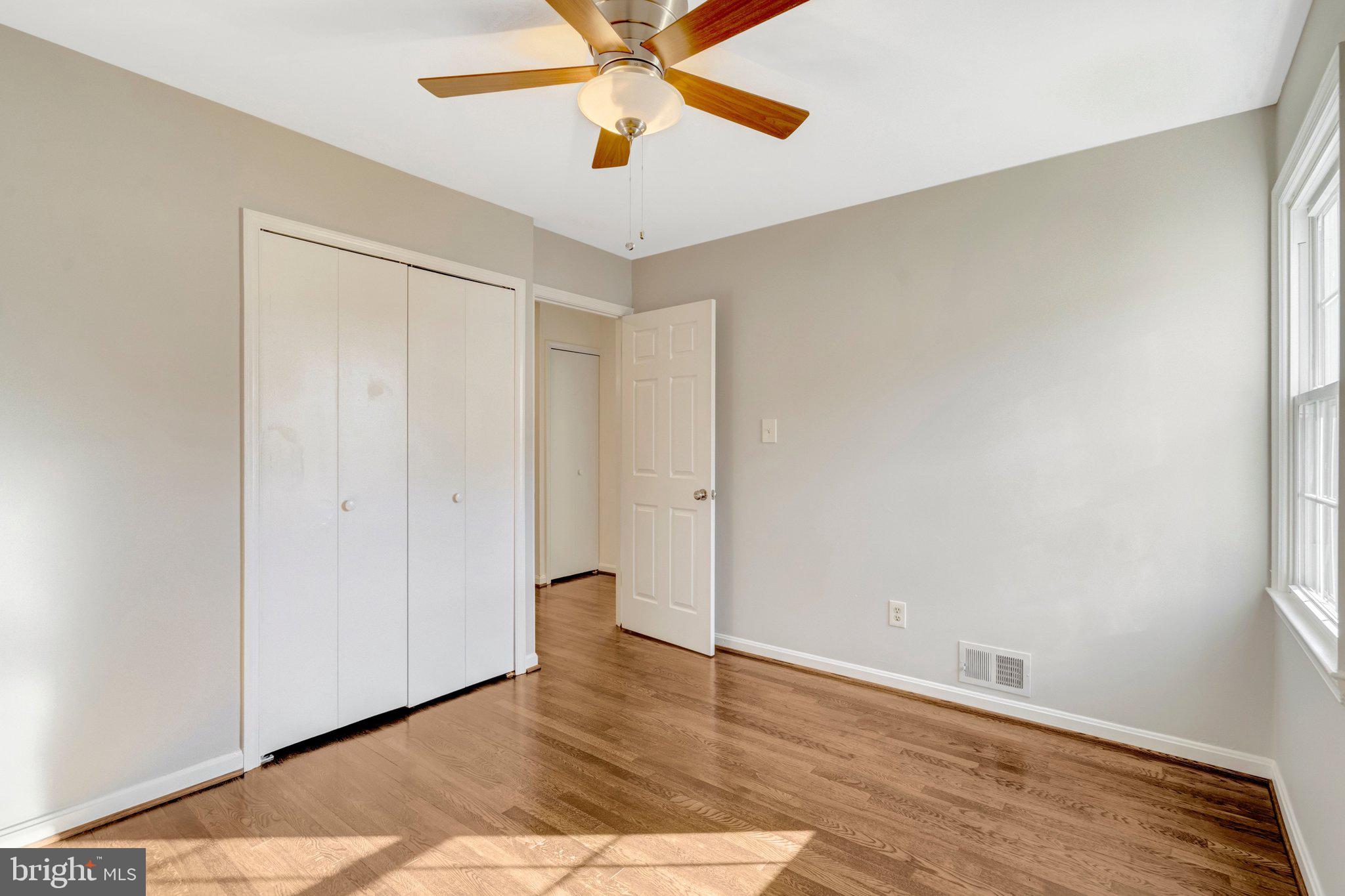 LAKE BRADDOCK - Residential