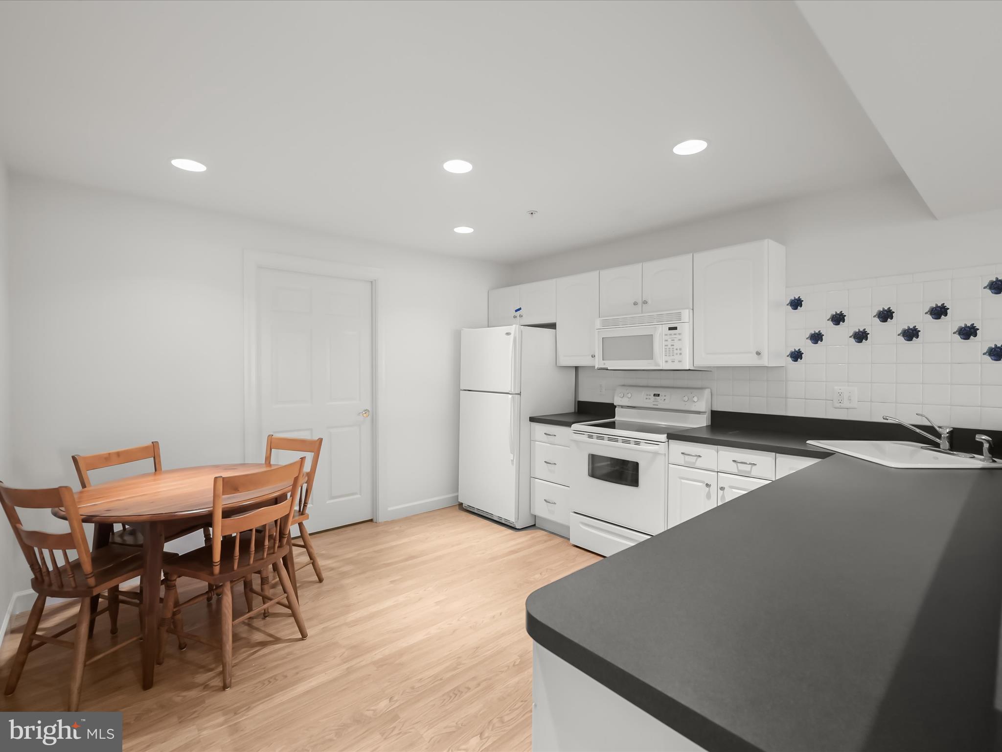 VILLAS AT CATTAIL CREEK - Residential