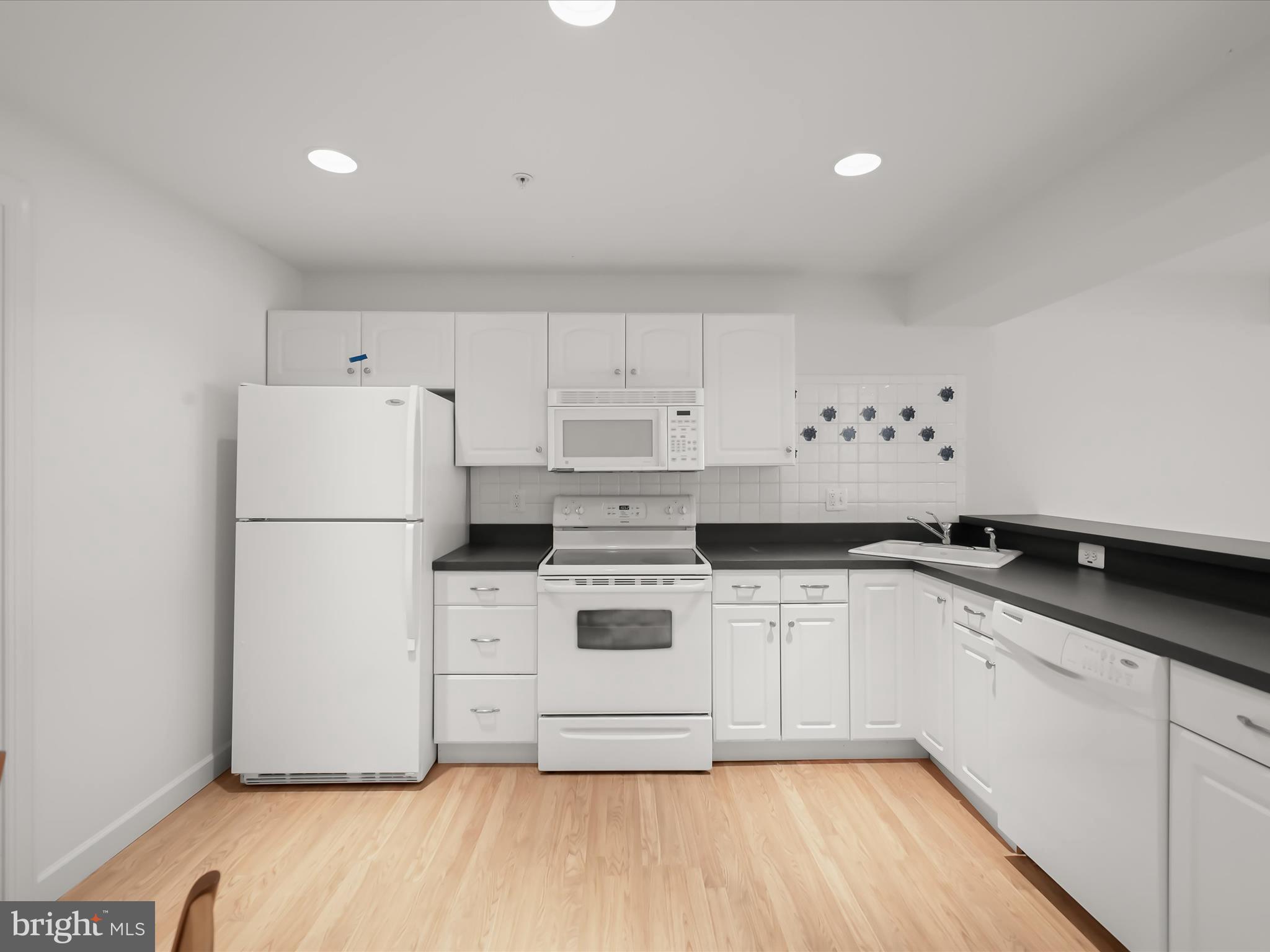 VILLAS AT CATTAIL CREEK - Residential