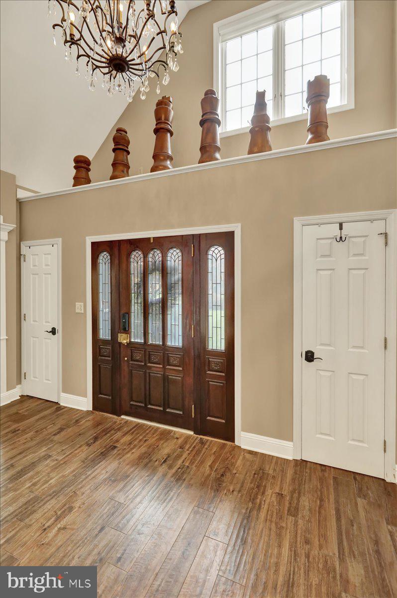 STONEHENGE - Residential