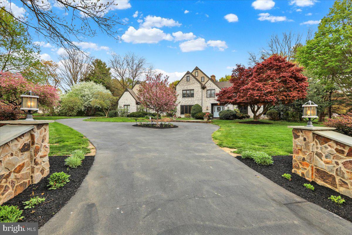 STONEHENGE - Residential