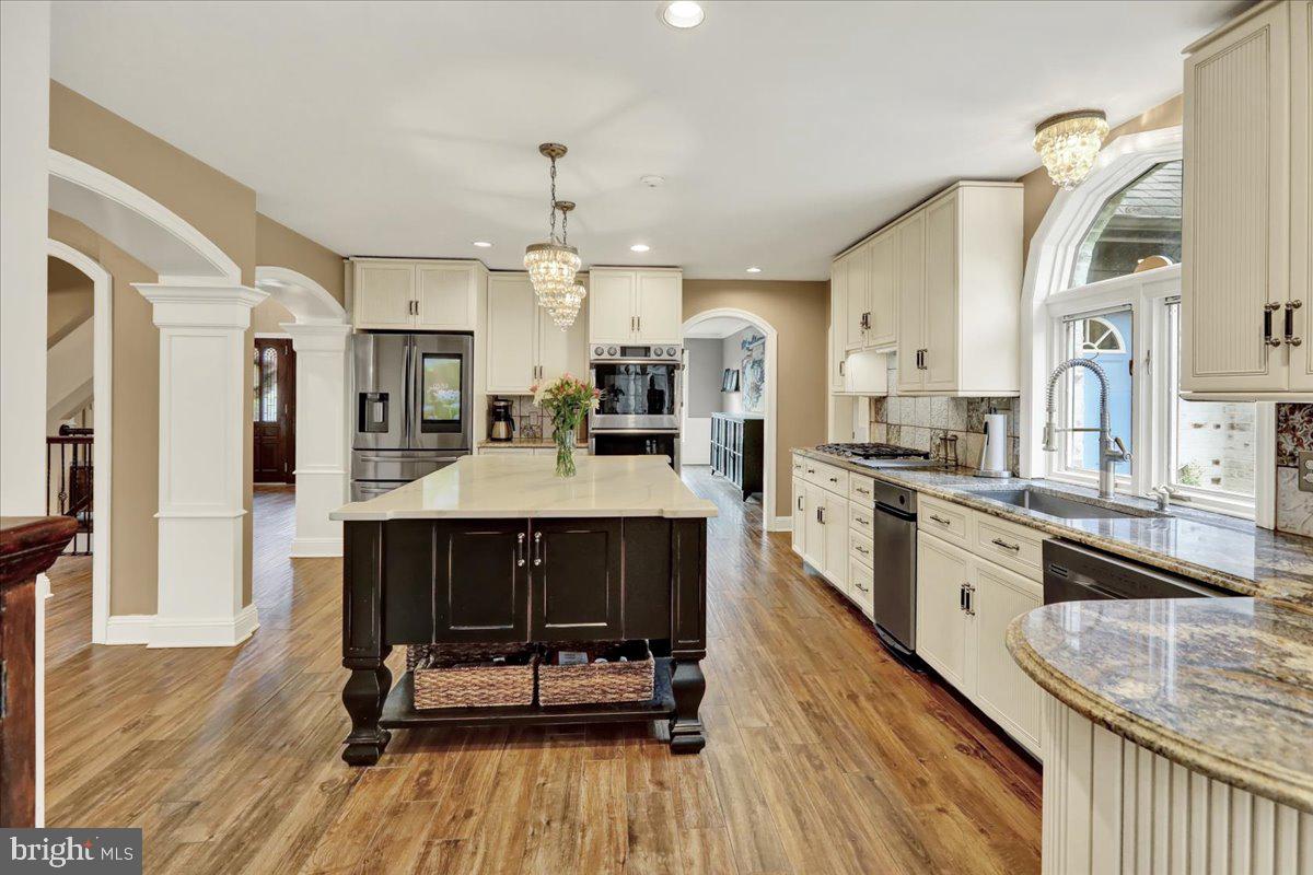 STONEHENGE - Residential