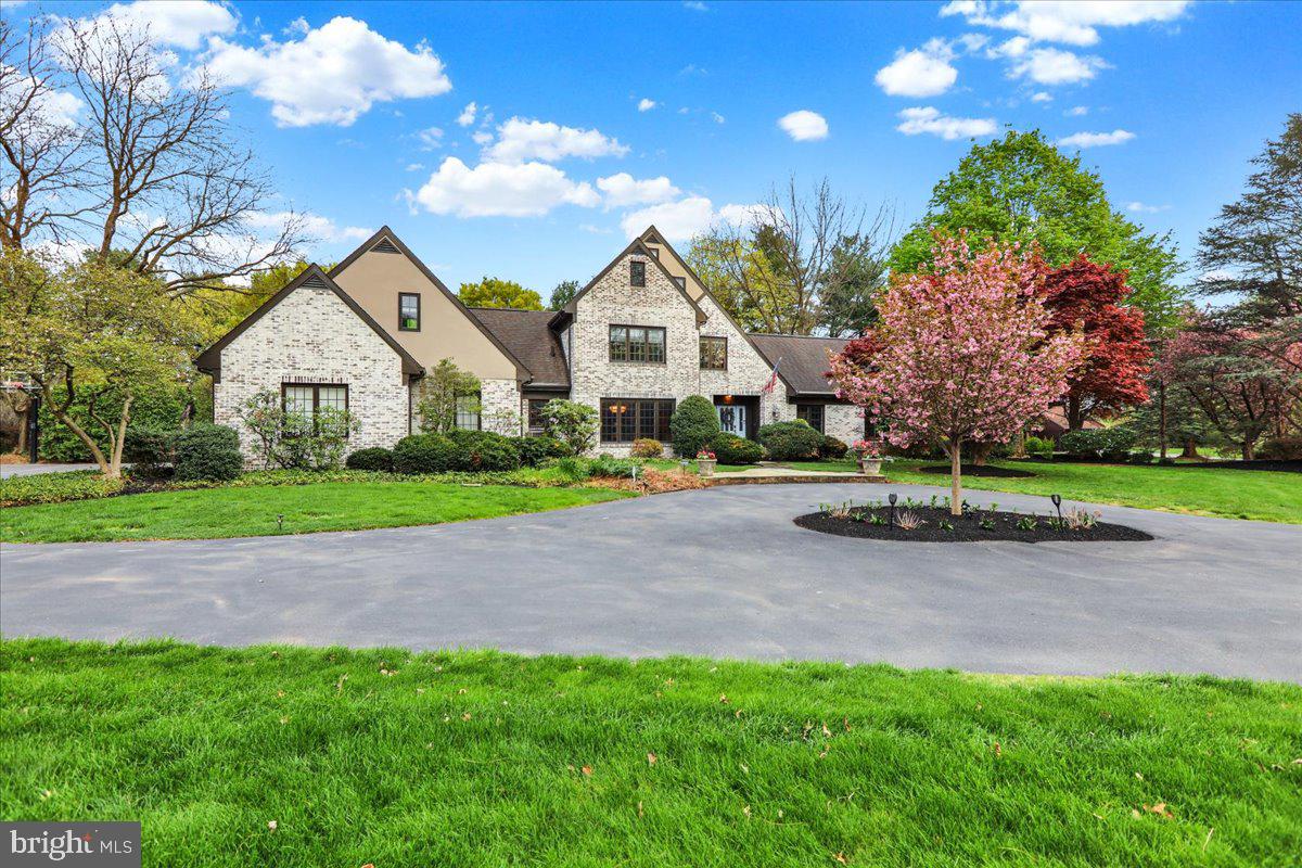 STONEHENGE - Residential