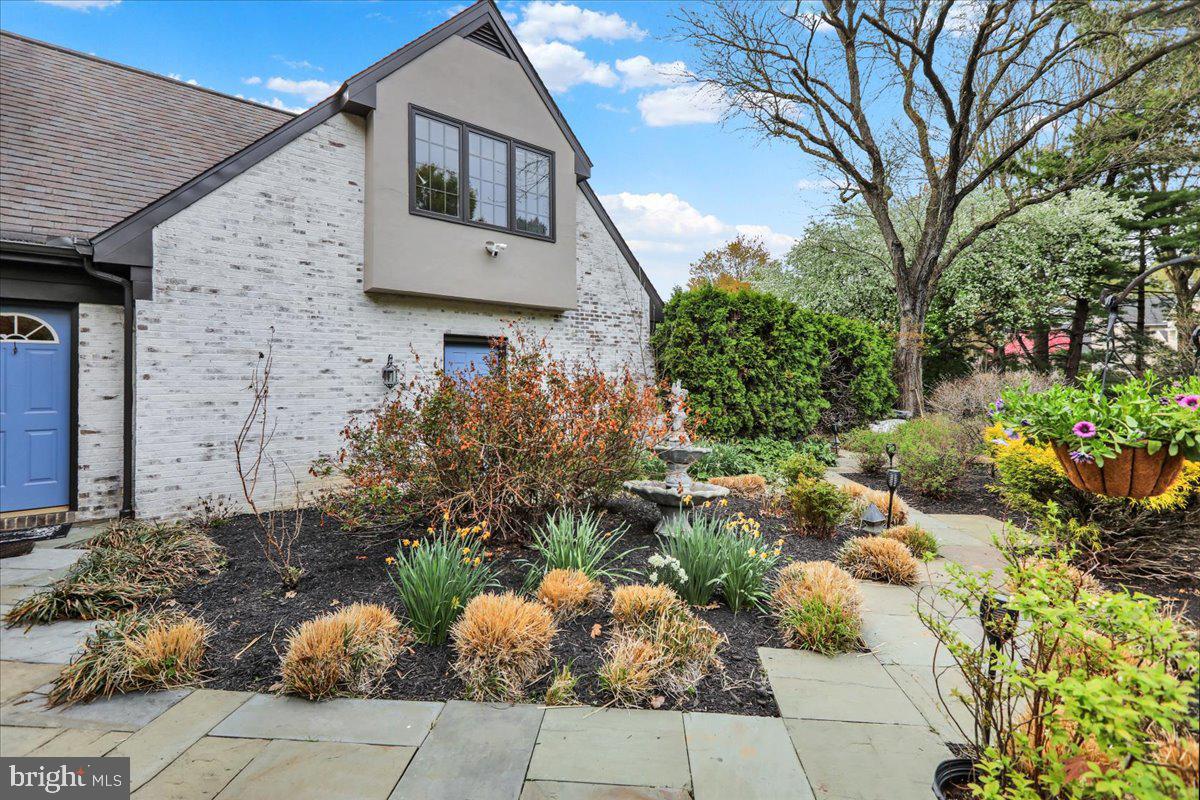 STONEHENGE - Residential