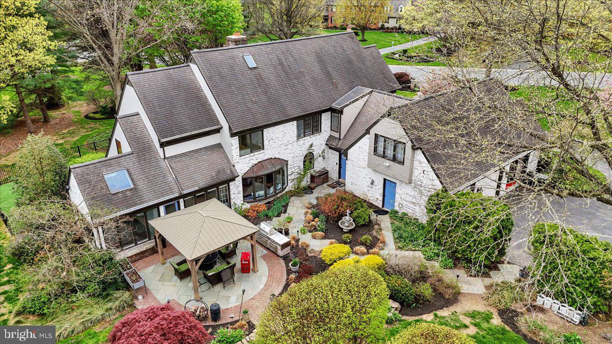 STONEHENGE - Residential