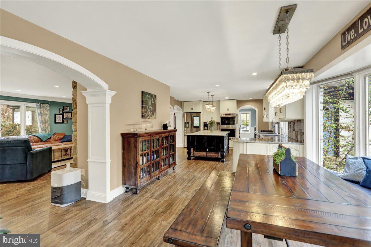 STONEHENGE - Residential