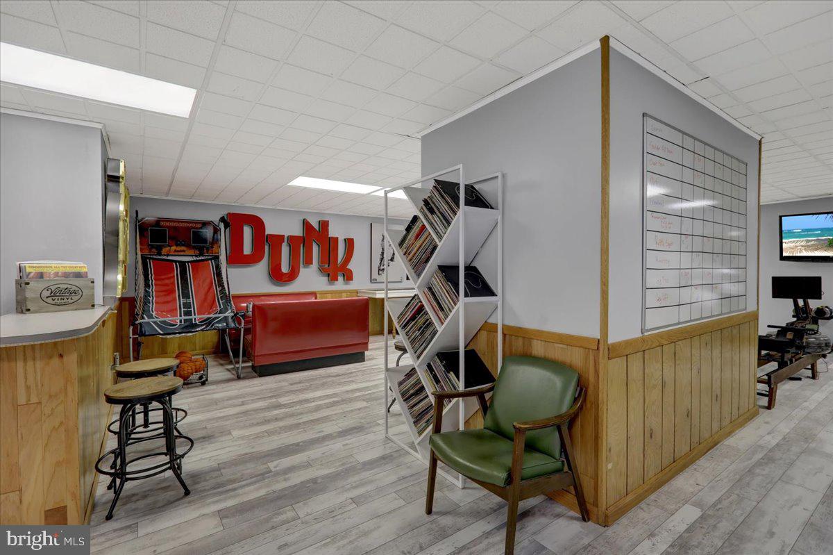 STONEHENGE - Residential