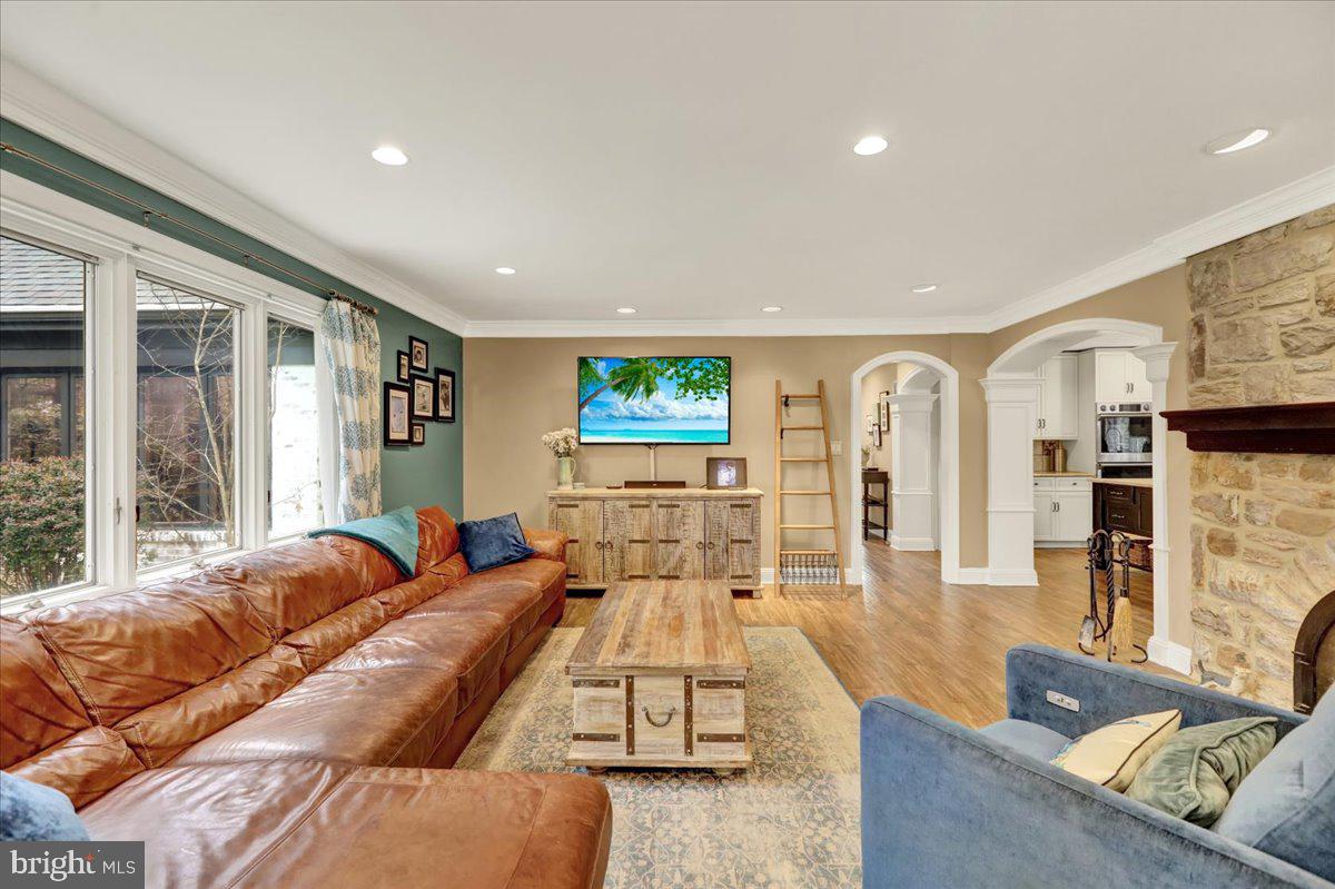 STONEHENGE - Residential