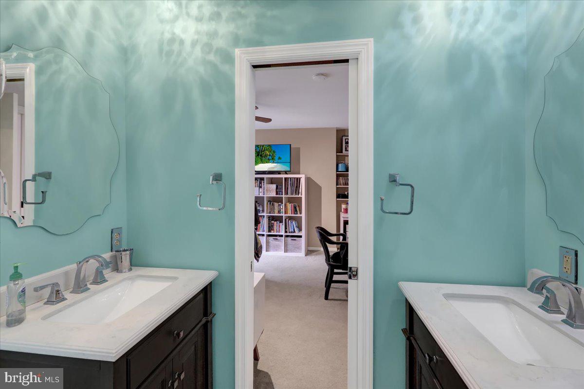 STONEHENGE - Residential