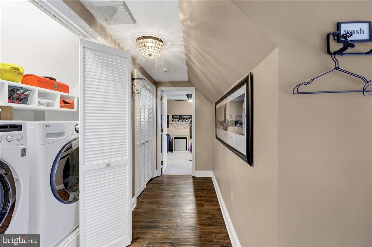 STONEHENGE - Residential