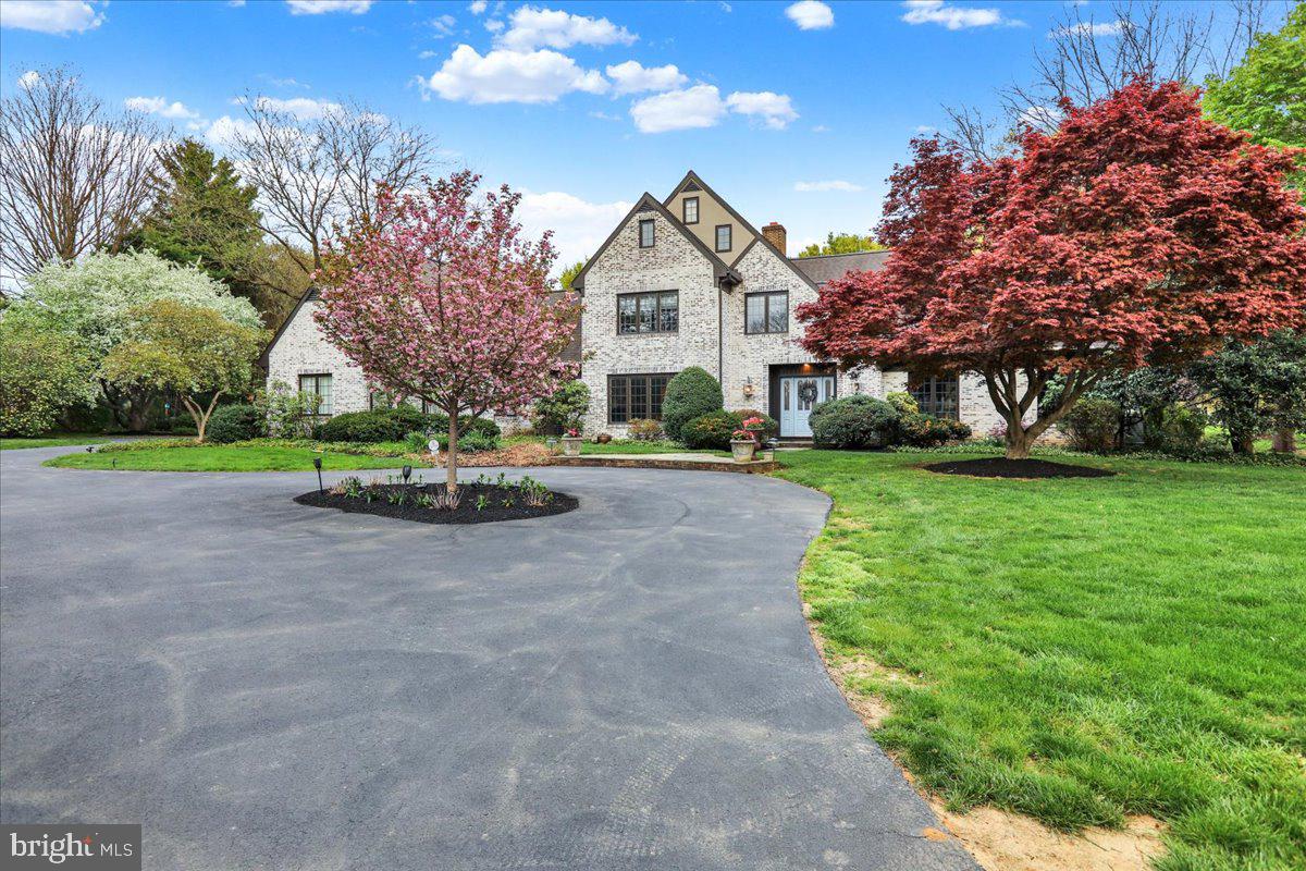 STONEHENGE - Residential