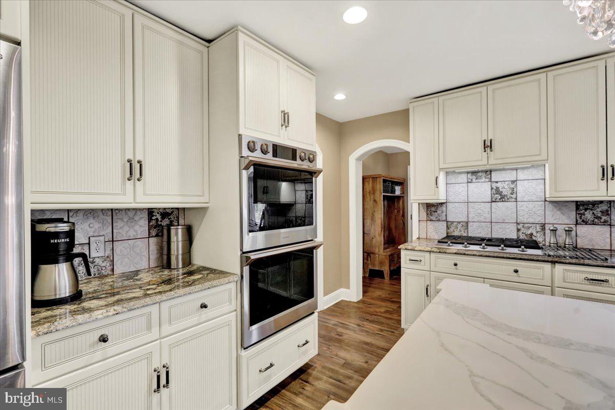 STONEHENGE - Residential