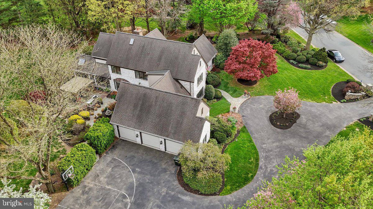 STONEHENGE - Residential