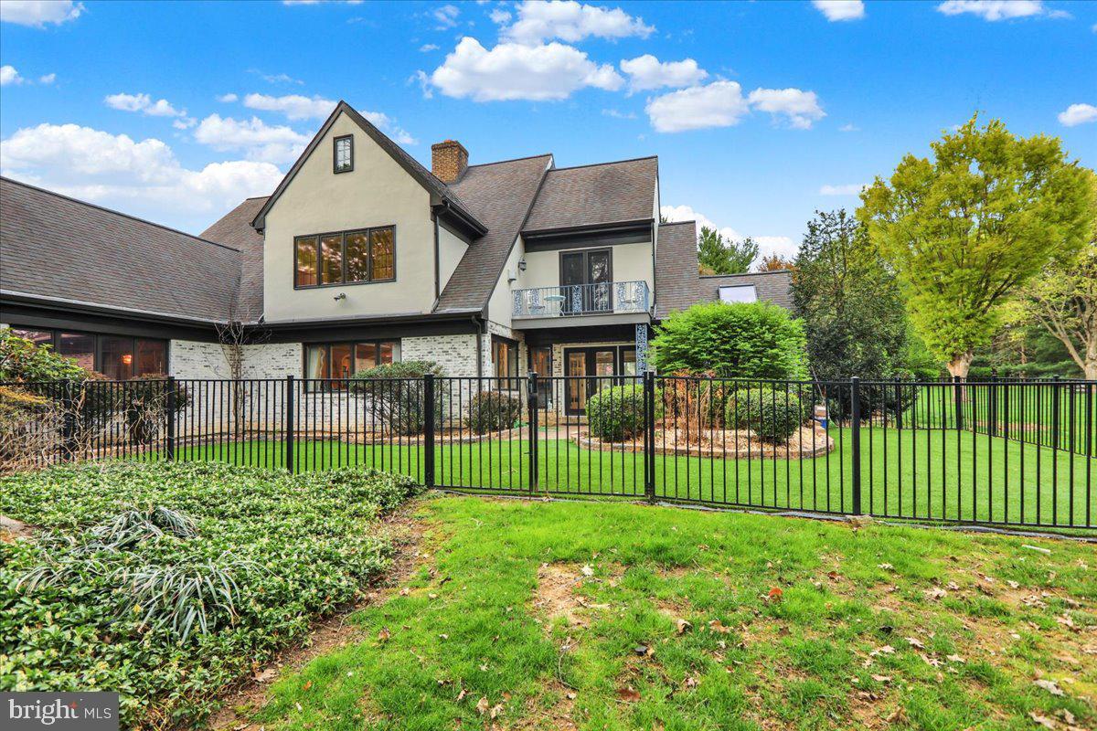 STONEHENGE - Residential