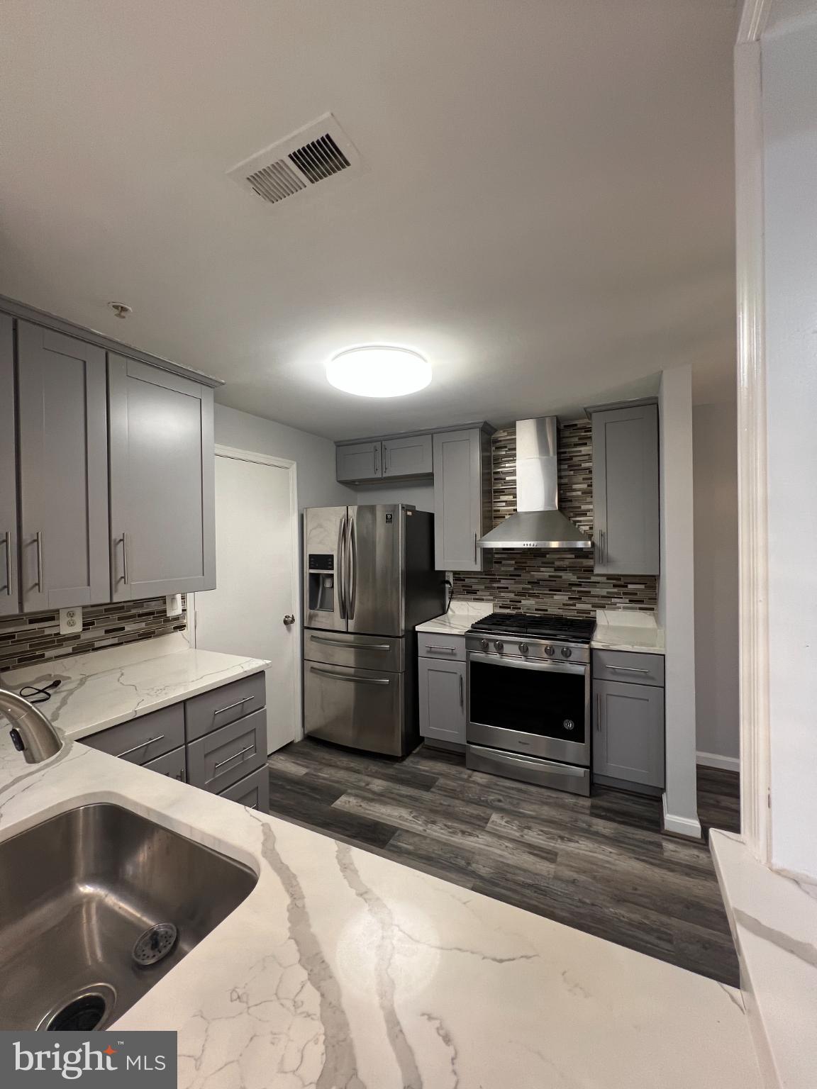 NORBECK GROVE CODM - Residential Lease