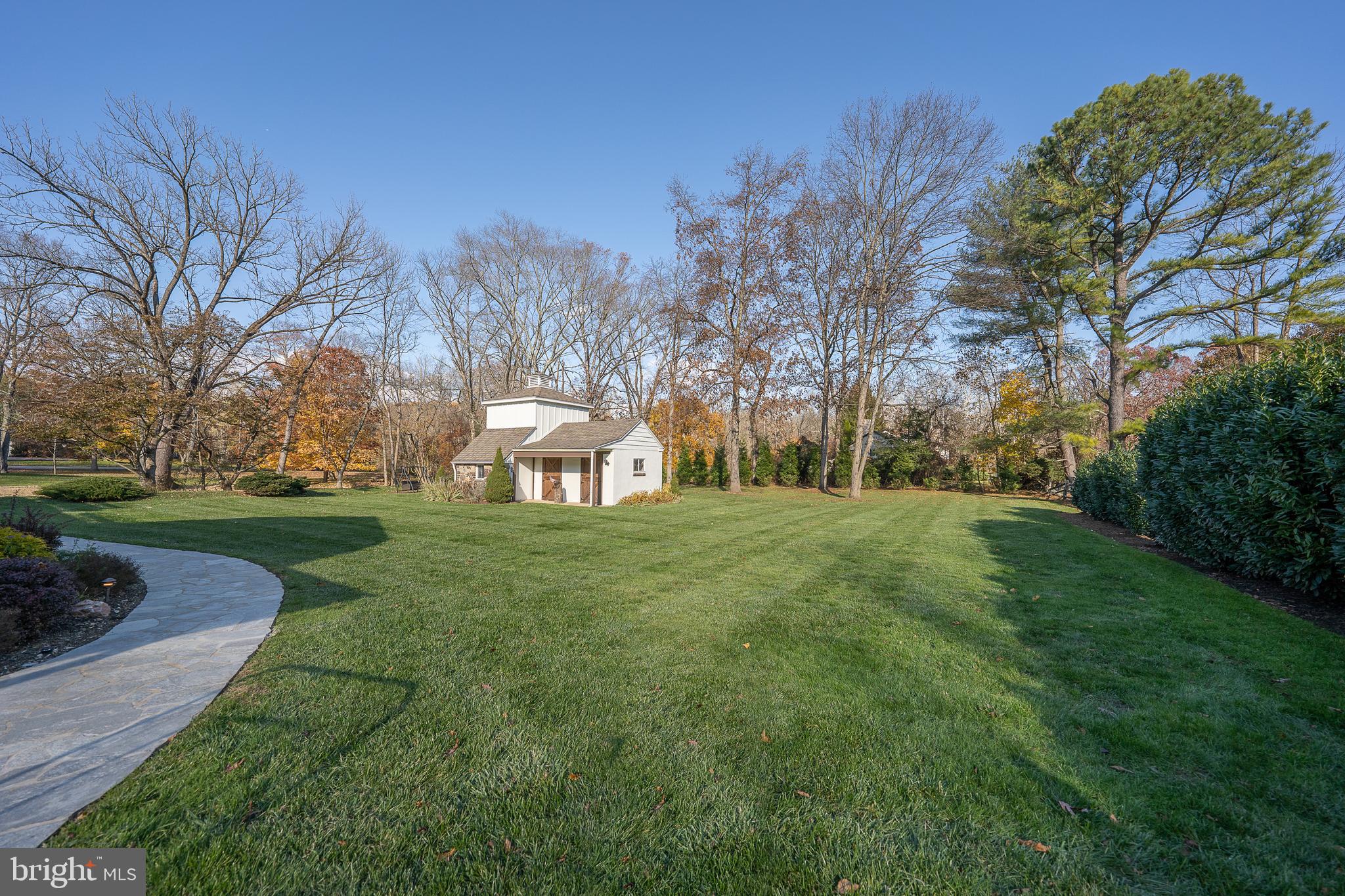 NEWTOWN SQ - Residential