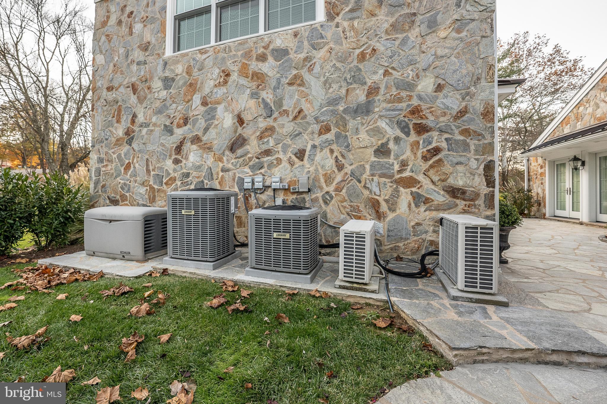 NEWTOWN SQ - Residential