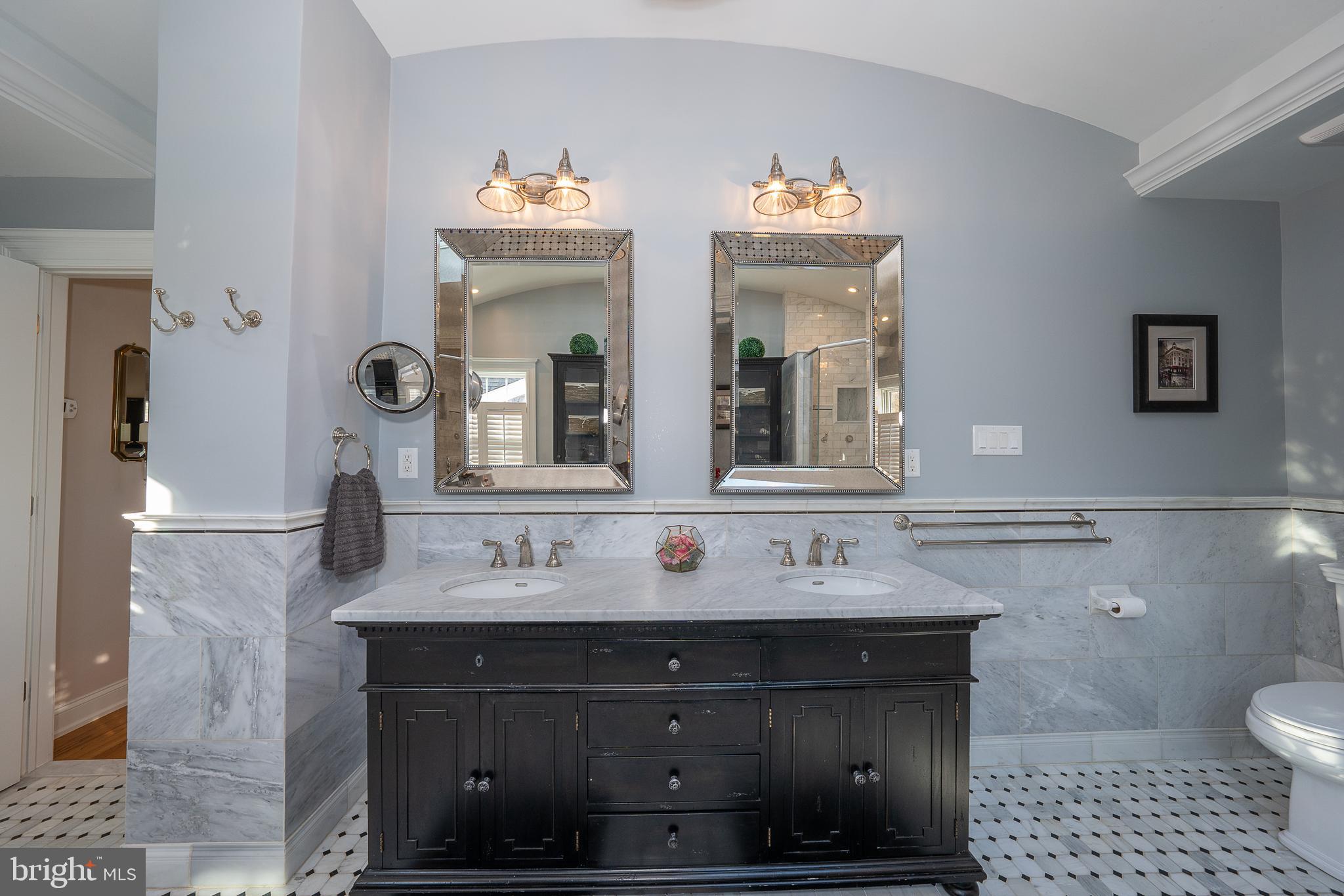 NEWTOWN SQ - Residential