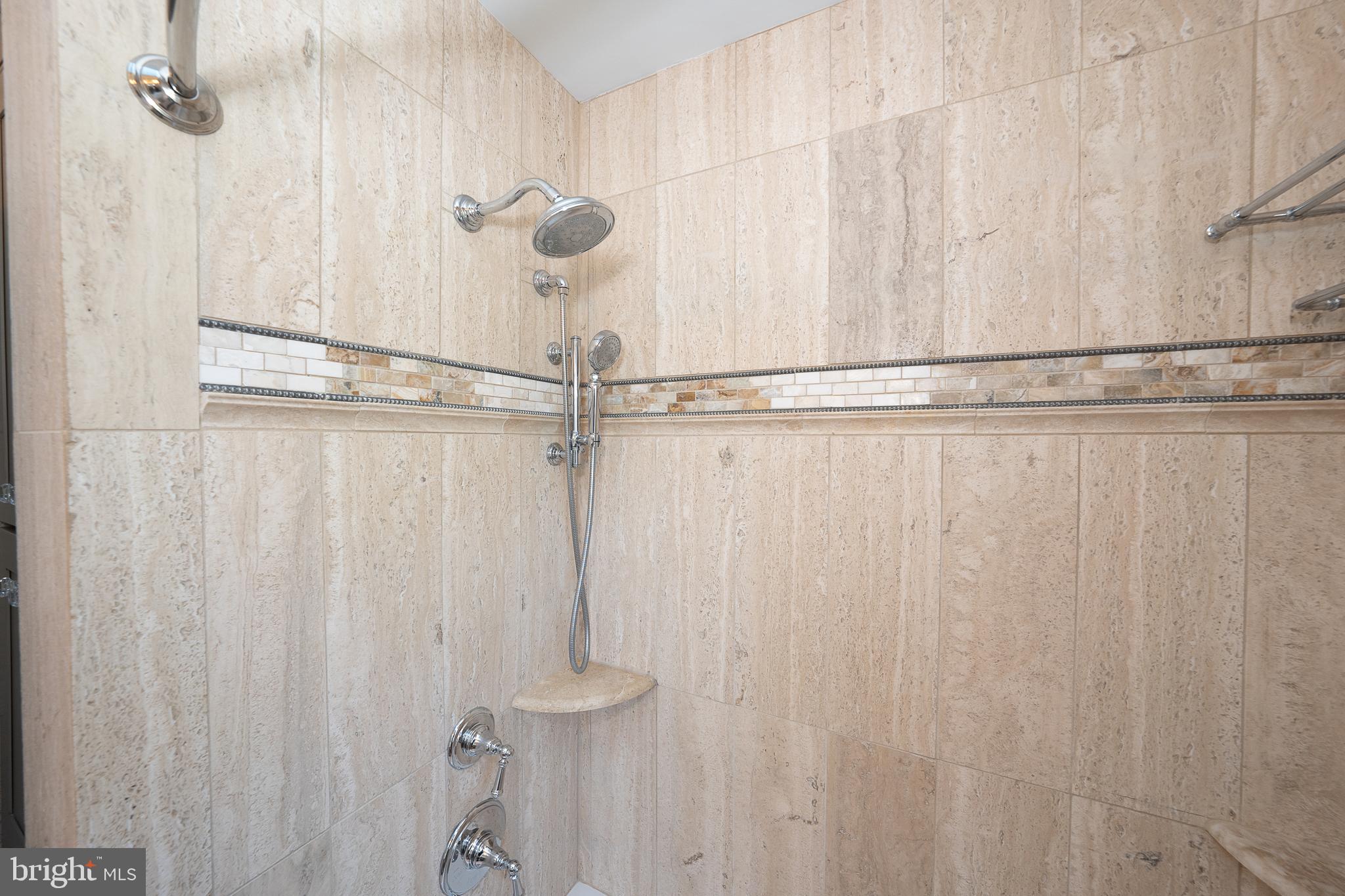 NEWTOWN SQ - Residential