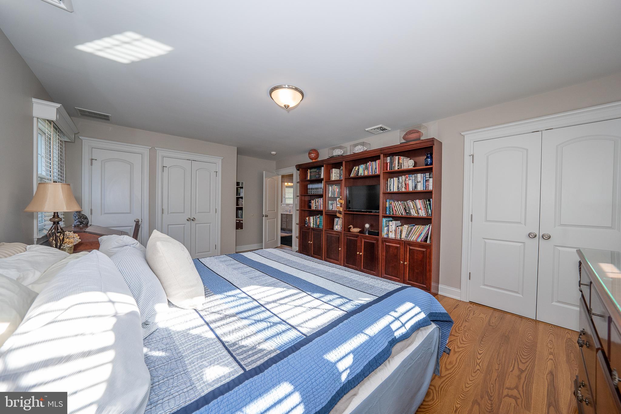 NEWTOWN SQ - Residential