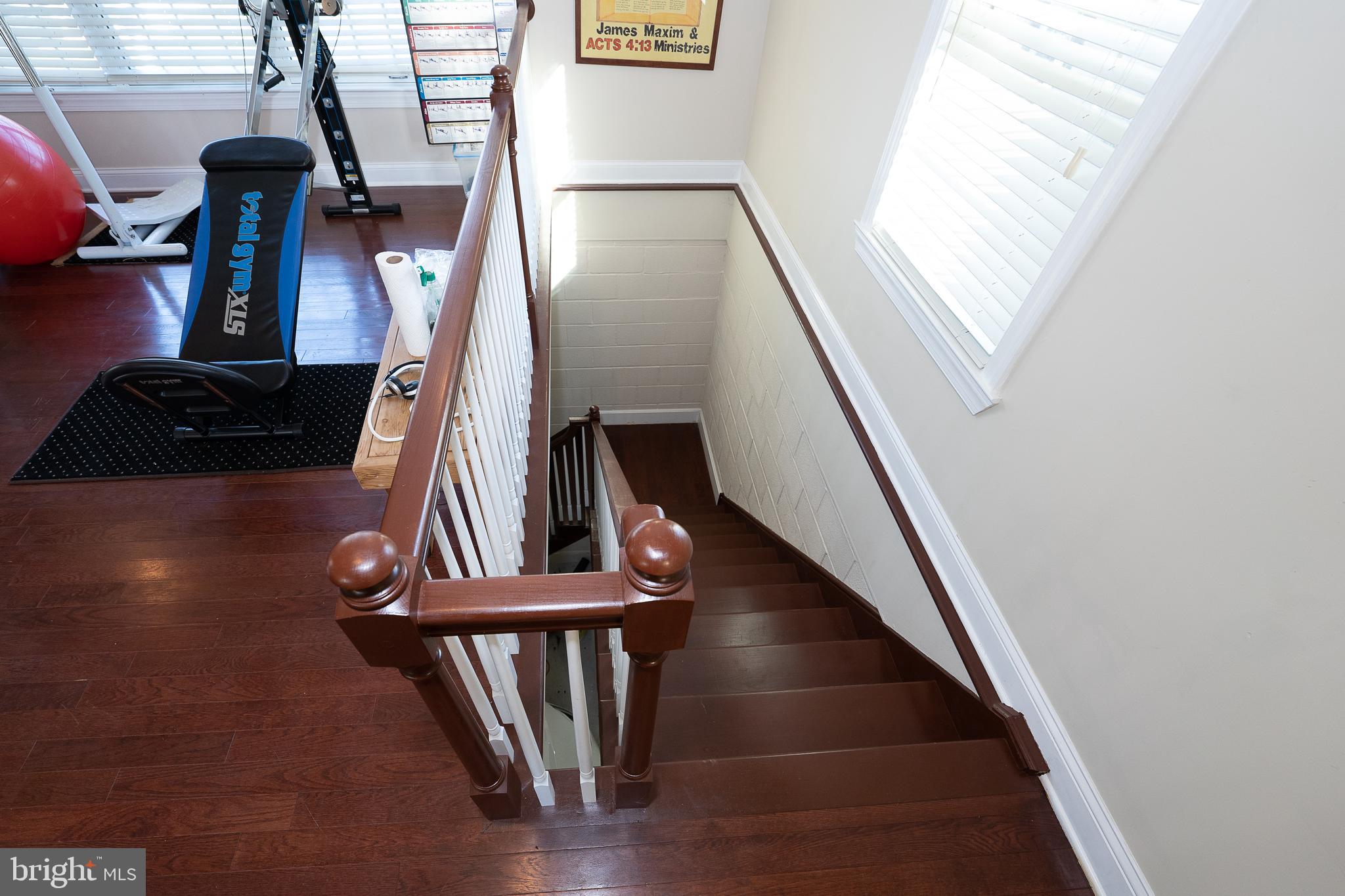 NEWTOWN SQ - Residential