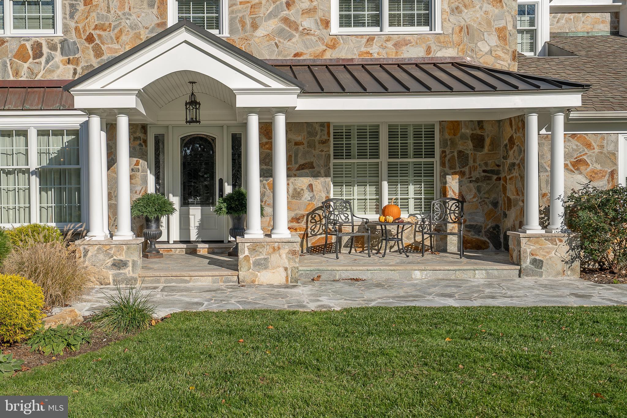 NEWTOWN SQ - Residential